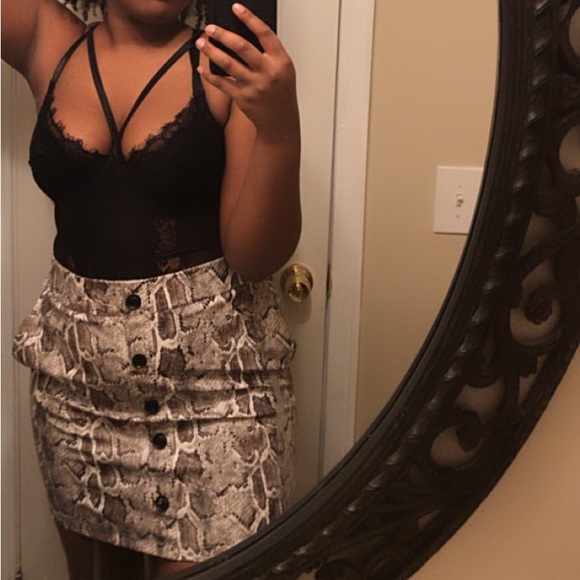 Shinestar Snakeskin Miniskirt - Picture 4 of 5